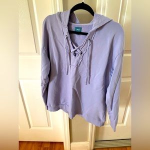 JAG sweatshirt with dreamy, thick, 100% cotton. Periwinkle blue.